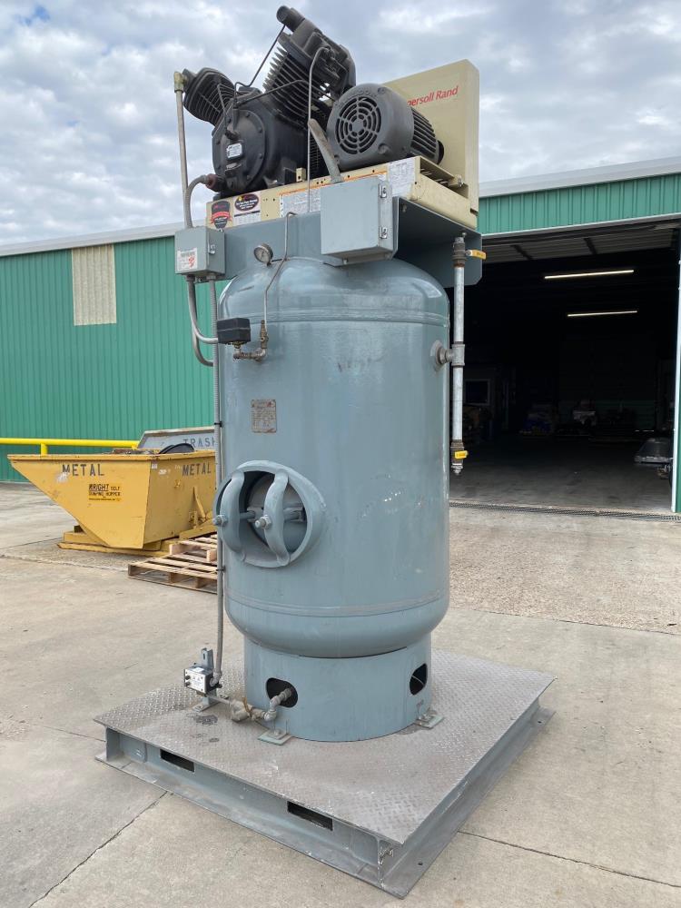 Ingersoll Rand 10HP Air Compressor 7100 w/ Manchester 240-Gal Tank A302659